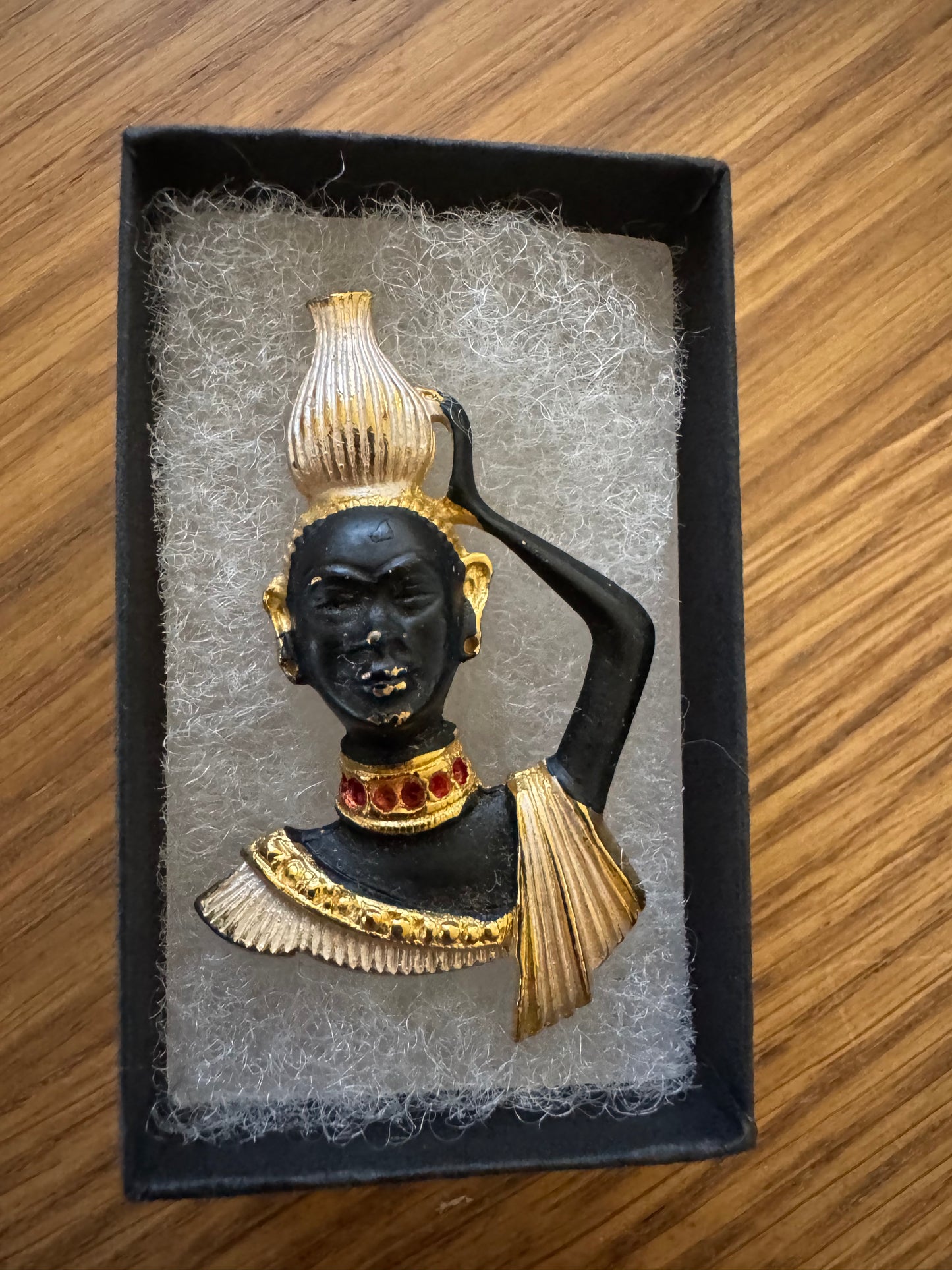 *RARE* Vintage Blackamoor Watercarrier Handpainted Enamel Pin