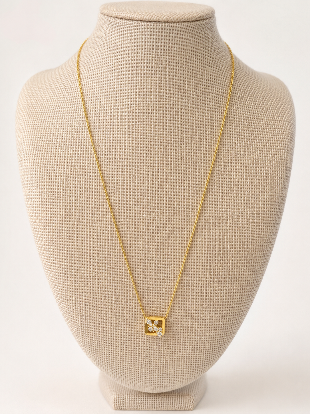 Pretty as a Picture Square pendant necklace