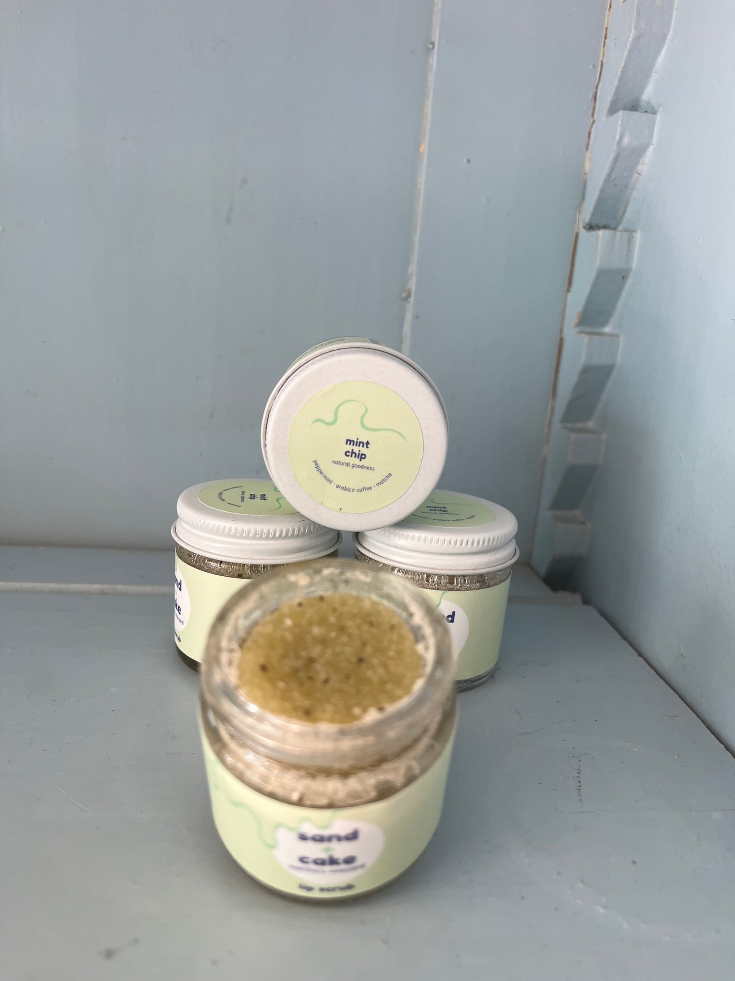 Mint Chip Lip Scrub (1 oz) Sand & Cake