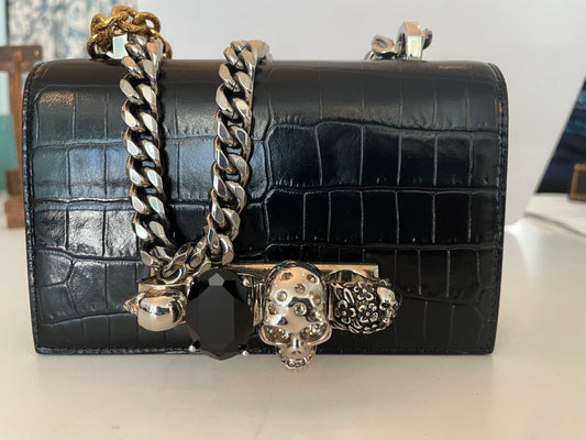 SKULL BAG BY ALEXANDER MCQUEEN (2019)