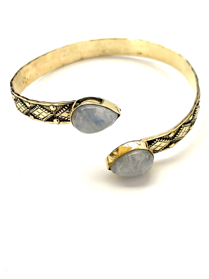 KAILA GEMSTONE MOONSTONE CUFF