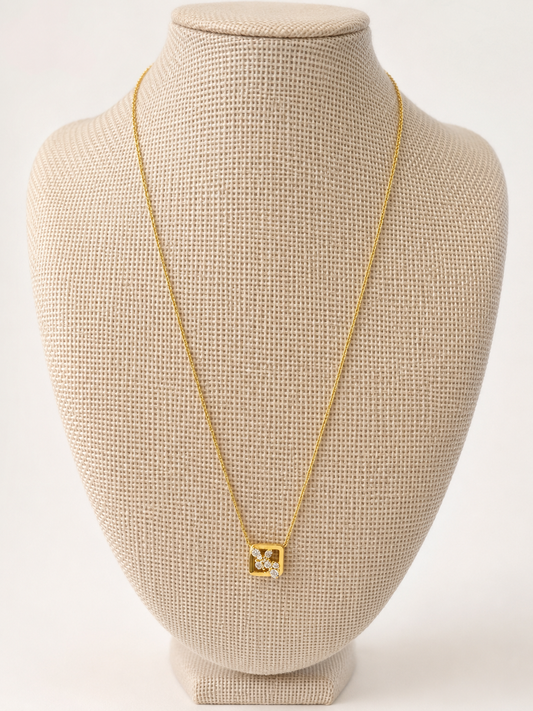 Pretty as a Picture Square pendant necklace