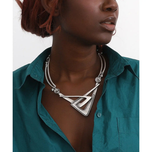 Interlocking Trinity Silver Collar Necklace