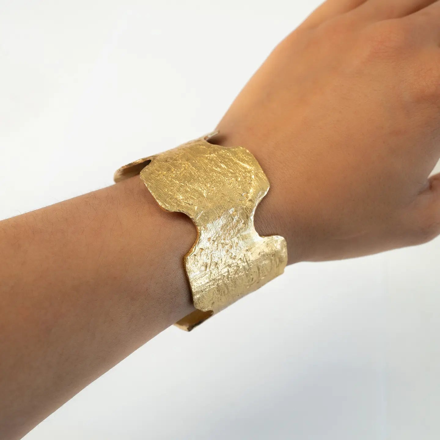 Ovi Textured Cuff