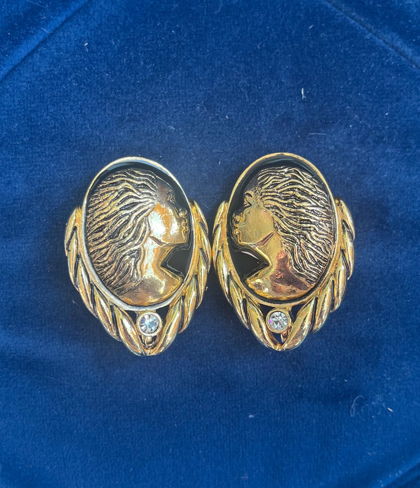 Vintage Cameo Clip Earrings