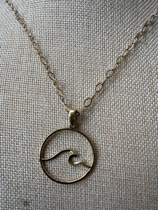 Brass Waves in Circle Pendant Necklace