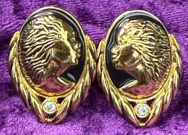Vintage Cameo Clip Earrings - Coreen Simpson