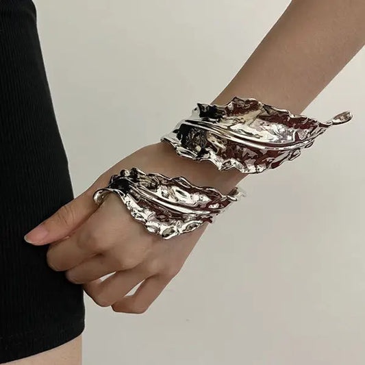 Geometric Swirl Bracelet Accessories